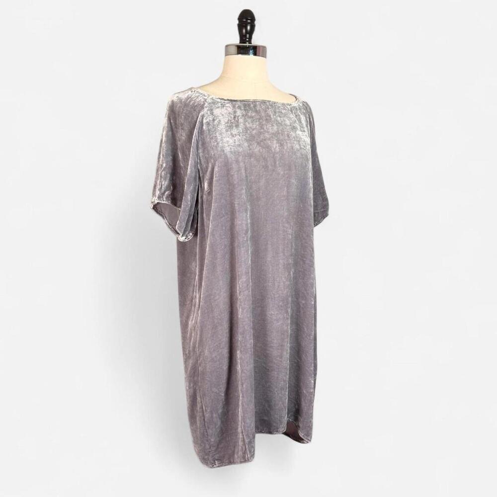 Boutique silver-blue velvet mini dress